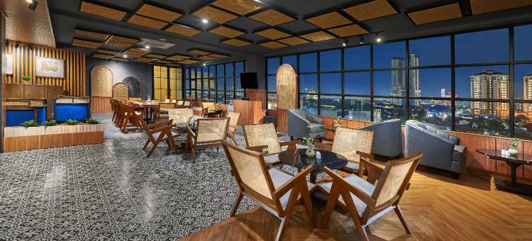 阿斯顿杰穆尔萨里酒店(Aston Inn Jemursari)图片