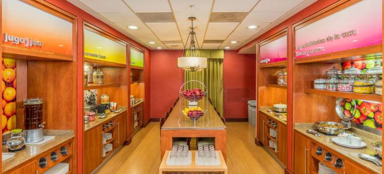 奎雷塔罗希尔顿欢朋酒店(Hampton Inn by Hilton Queretaro Tecnologico)图片