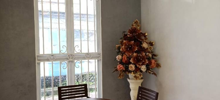 万鸦老莫托莫旅馆(Mottomo Inn Manado)图片