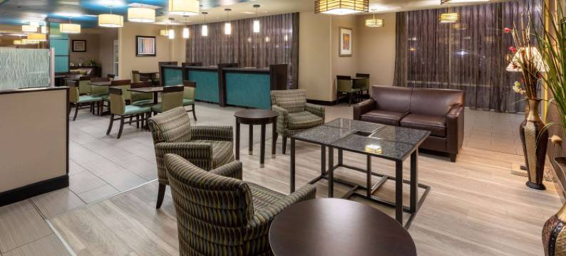 杜兰特拉昆塔温德姆套房酒店(La Quinta Inn & Suites by Wyndham Durant)图片