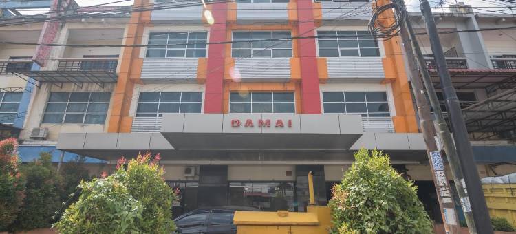 红多兹酒店-近查加玛达坤甸(RedDoorz Near Gajah Mada Pontianak)图片