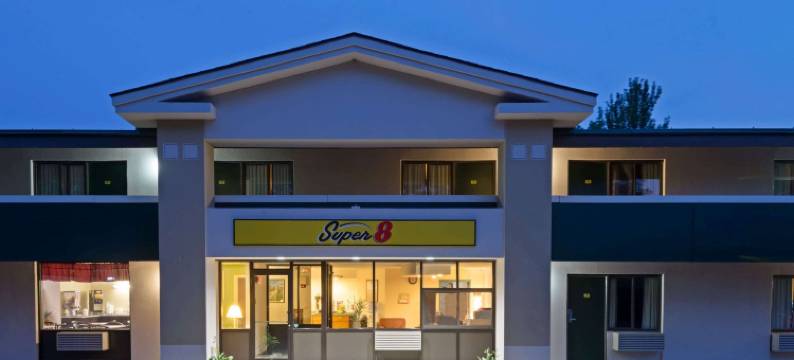 白河交叉路口温德姆速8酒店(Super 8 by Wyndham White River Junction)图片