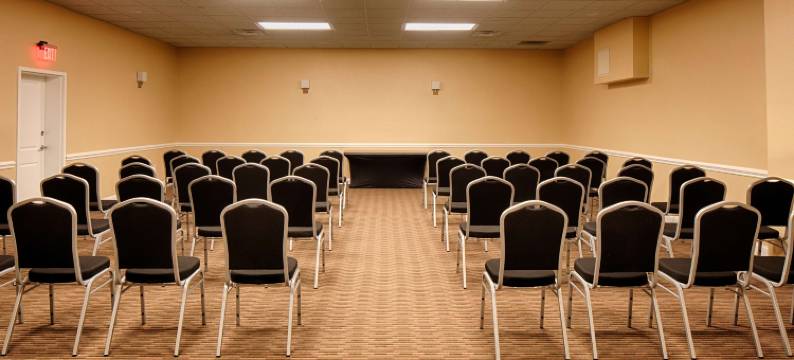 奥兰多湖布纳维斯塔南红狮酒店(Red Lion Hotel Orlando Lake Buena Vista South)图片