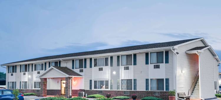 托马威斯康星速8酒店(Super 8 by Wyndham Tomah Wisconsin)图片