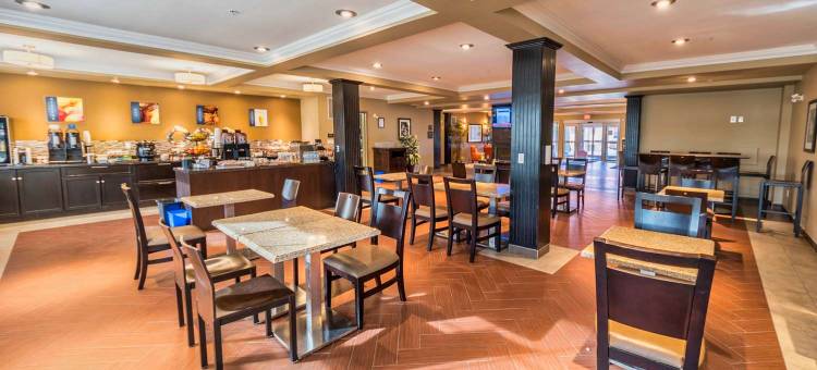 和平河贝斯特韦斯特优质套房酒店(Best Western Plus Peace River Hotel  Suites)图片