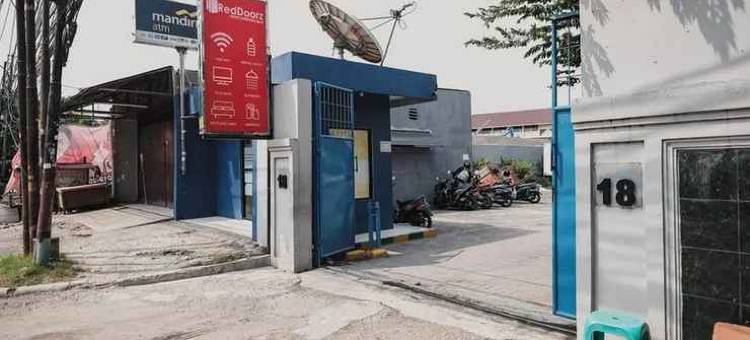 红多兹酒店-近ITC塞姆帕卡马斯(RedDoorz Near ITC Cempaka Mas)图片