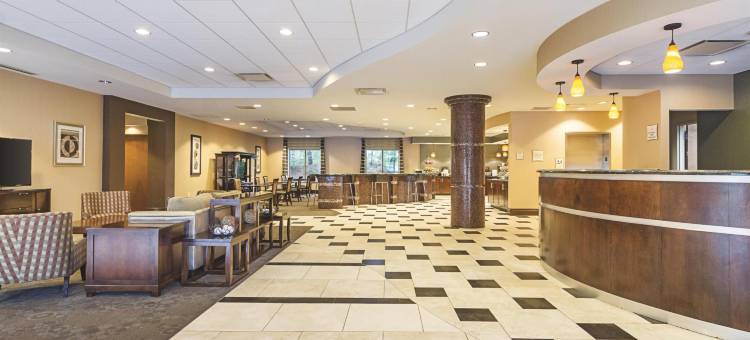 贝艾尔I-95出口77A拉昆塔温德姆套房酒店(La Quinta Inn & Suites by Wyndham Bel Air/I-95 Exit 77A)图片