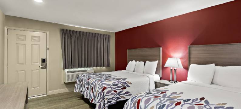 雷丁红顶酒店(Red Roof Inn Redding)图片