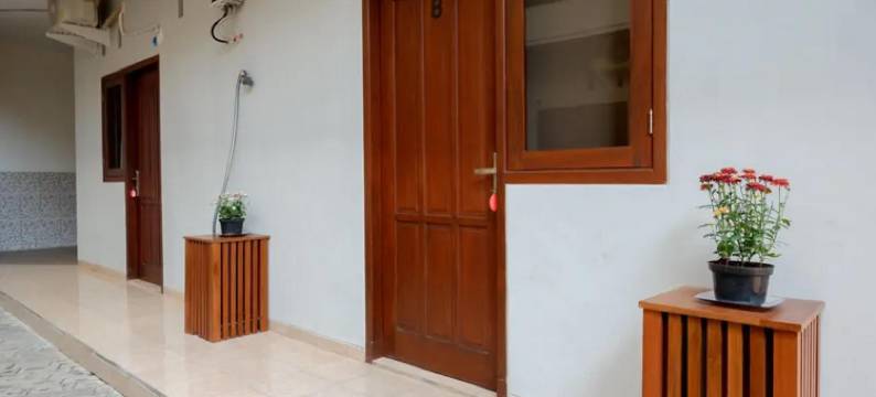 阿伦阿伦库杜斯附近的红多兹丝 2(RedDoorz Near Alun Alun Kudus 2)图片