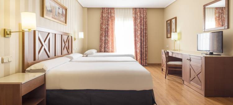 伊鲁尼阿尔科拉瑟维拉酒店(Ilunion Alcora Sevilla)图片