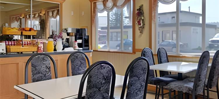 魁斯内尔温德姆华美达酒店(Ramada by Wyndham Quesnel)图片