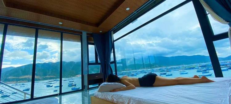 海岩平兴酒店(The Sea Rock Binh Hung)图片