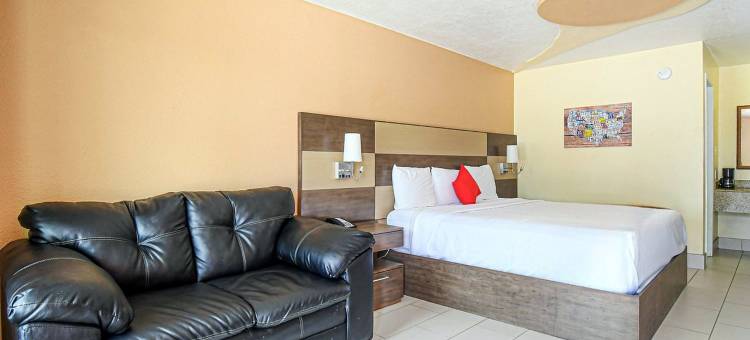 申南多亚伍德兰兹购物中心苏格兰旅馆及套房(Scottish Inns & Suites Shenandoah Woodlands Mall)图片