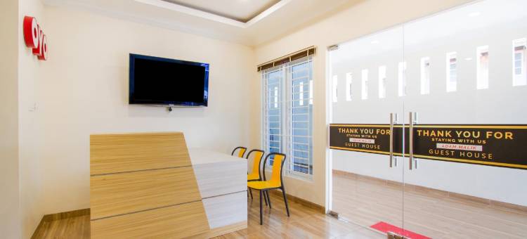 Super OYO 3316 亚当·马利克旅馆靠近棉兰车站(Adam Malik Guesthouse Near Regale ICC Medan Mitra RedDoorz)图片