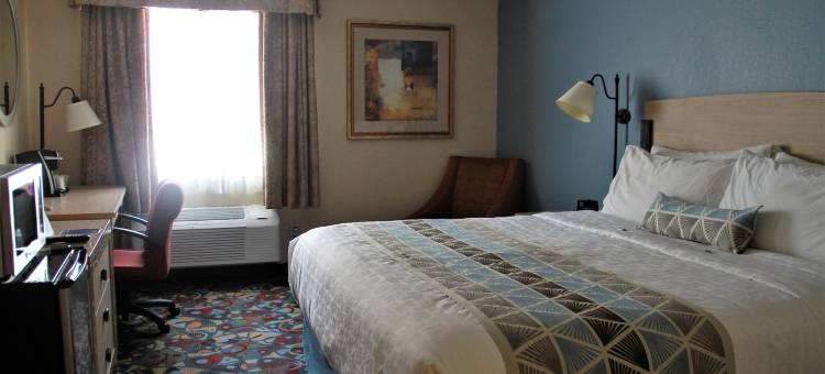 史蒂文斯波因特呗盟套房酒店(Baymont by Wyndham Stevens Point)图片