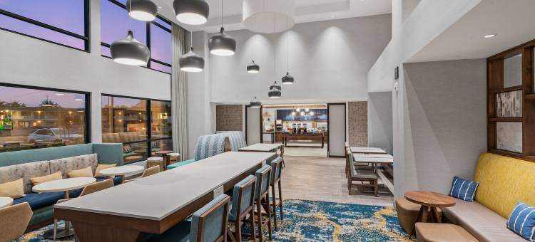 莫罗湾欢朋酒店(Hampton Inn by Hilton Morro Bay)图片