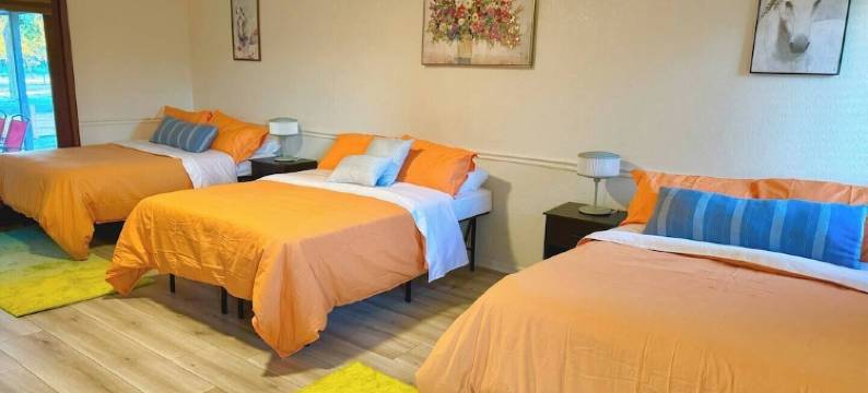 FREE LIMO Private pool, Jacuzzi 9 acres compound Sleeps 5 rooms 4 bath 26图片