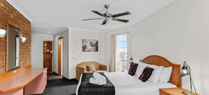 萨派尔海滨旅馆(Sapphire Waters Motor Inn)图片