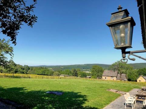 埃雷泽的度假屋,带桑拿和花园(Holiday Home in Erezee with Sauna & Garden)