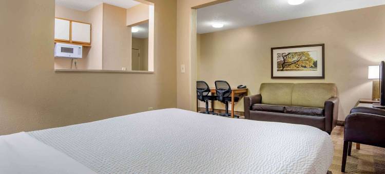 东蒙哥马利 I-85 郊区小套房酒店(Suburban Studios Montgomery East I-85)图片