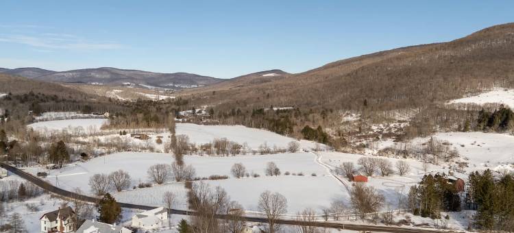 Trendy Upstate Hideaway with Scenic Views图片