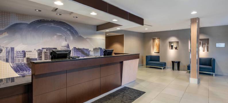 麦迪逊东坎布里亚酒店(Cambria Hotel Madison East)图片