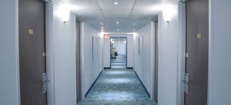 密尔沃基机场酒店(Travelodge by Wyndham Milwaukee)图片