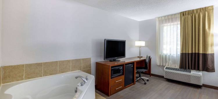 Travelodge by Wyndham Brooklyn Center图片