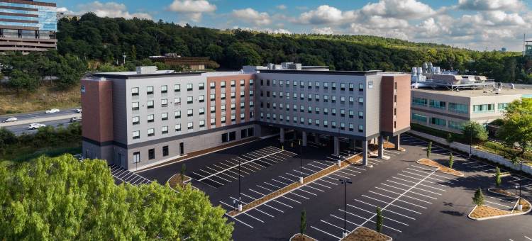波士顿沃尔瑟姆万豪万枫酒店(Fairfield Inn & Suites Boston Waltham)图片