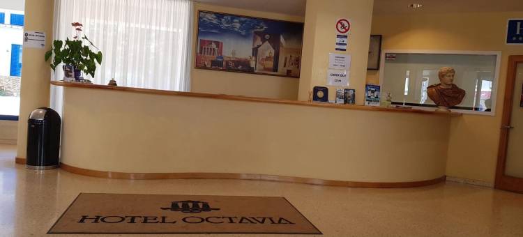 奥克塔维亚卡达克斯酒店(Hotel Octavia)图片