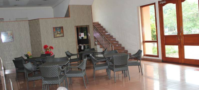 678酒店-查旺(678 Hotel Cawang by Cocotel)图片