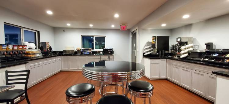 费拉格尔斯塔夫东温德姆华美达酒店(Ramada by Wyndham Flagstaff East)图片