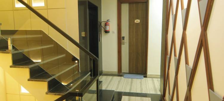 帕尔特君悦(Treebo Premium Paarth Grand with Rooftop Cafe)图片