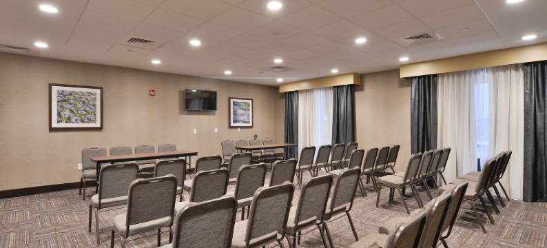 希尔顿欢朋套房酒店-奇珀瓦福尔斯(Hampton Inn & Suites Chippewa Falls)图片