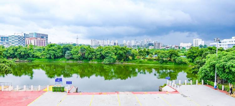 FabHotel Prime the Water View Residency - Nr Bisarjan Ghat图片