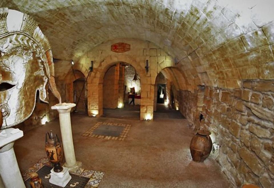 Karina's Rooms Hotel Overview