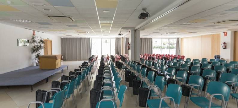 托雷莫里斯英特察芬旅馆(Albergue Inturjoven Torremolinos)图片