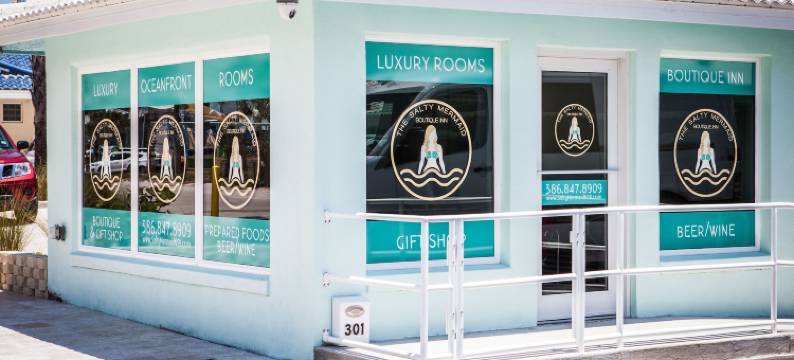 海中美人鱼海滨酒店(The Salty Mermaid Oceanfront Hotel)图片