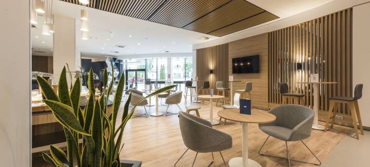 华沙莫科托智选假日酒店(Holiday Inn Express Warsaw - Mokotow)图片