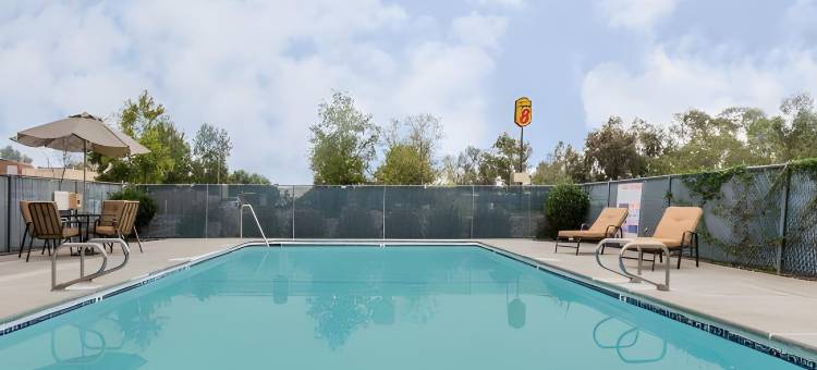 威洛斯温德姆速8酒店(Super 8 by Wyndham Willows)图片