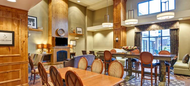 新哈特福德欢朋套房酒店(Hampton Inn & Suites New Hartford)图片