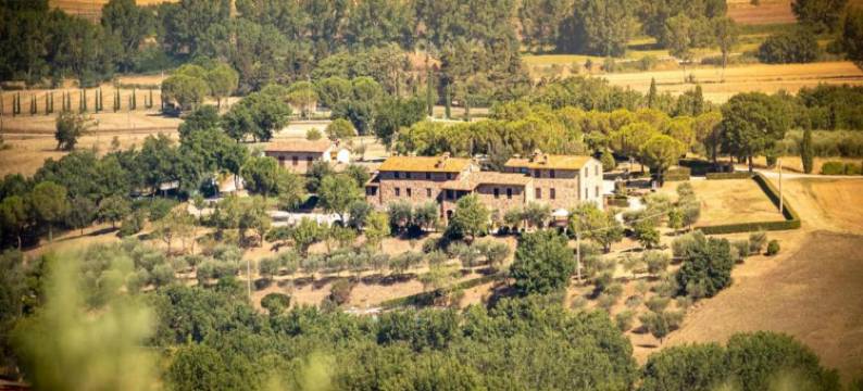 Lago di Chiusi Villa with Pool图片
