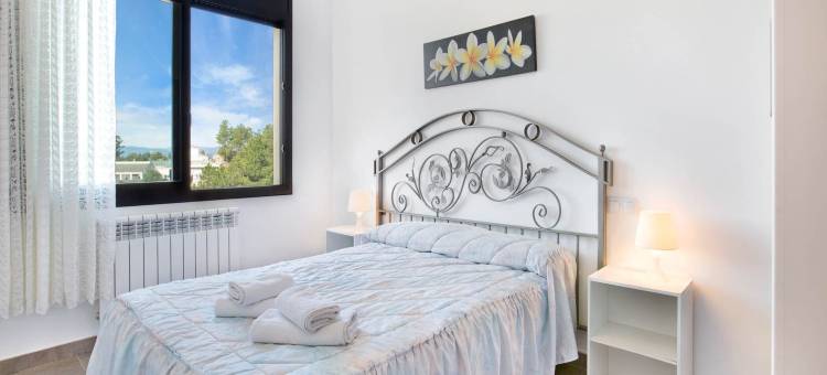 Villa in Lloret de Mar with Private Pool图片