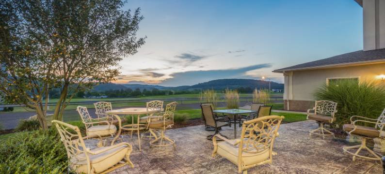 洲际酒店集团旗下智选假日布卢姆斯堡(Holiday Inn Express BLOOMSBURG by IHG)图片