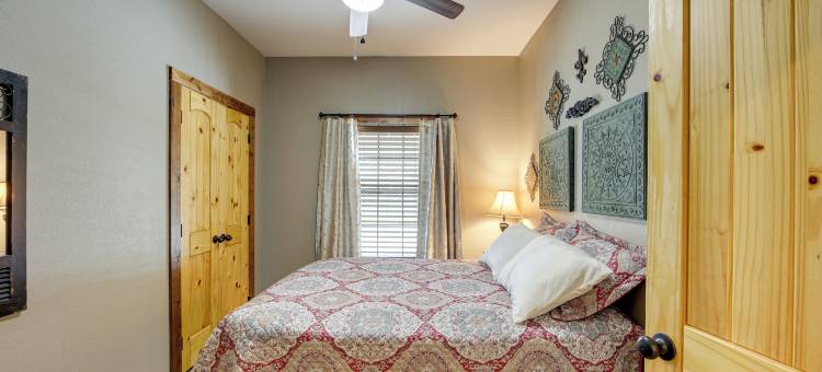 杰斐逊租赁:步行至历史城区区域！(Jefferson Vacation Rental with Golf Cart!)图片