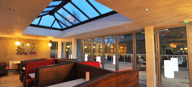 The Oaklands Hotel图片