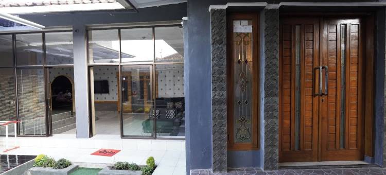 O 94911 伊斯兰安格雷克旅馆(Hotel O 94911 Syariah Anggrek Guest House)图片