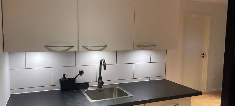 诺德之家，距离机场6分钟，睡6人(Maison Nord 6 min from Airport & Sleep 6)图片