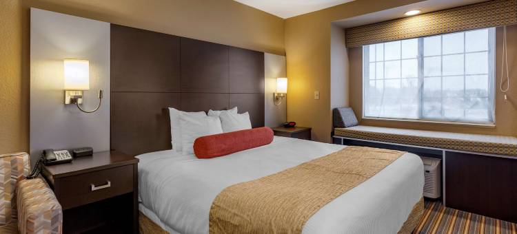 伍德斯托克贝斯特韦斯特优质套房酒店(Best Western Plus Woodstock Inn  Suites)图片