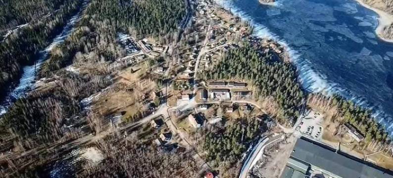 Charming 2-Bedroom Apartment in Rejmyre with Garden View图片